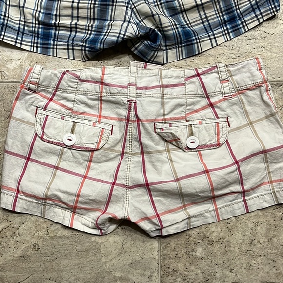2 pairs of Aeropostale plaid stretch shorts size 0 - Picture 8 of 8